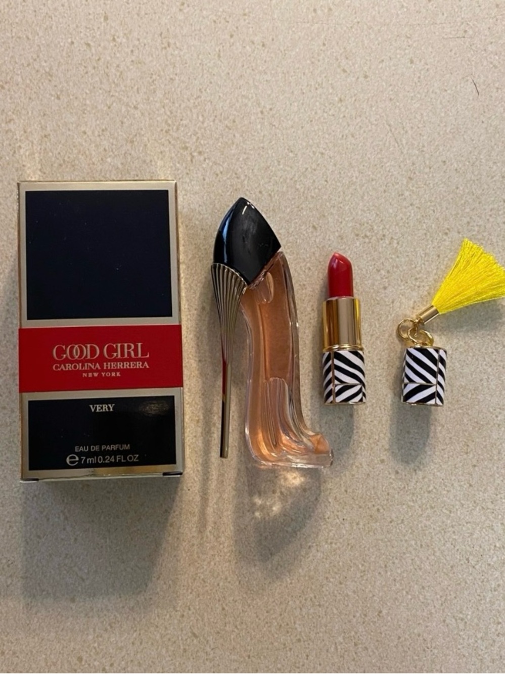 Carolina Herrera Good Girl Very & Mini Lipstick 💄💋
